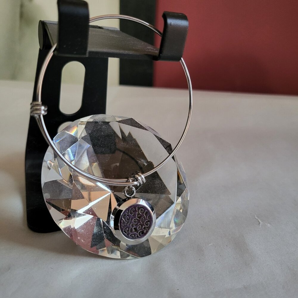STAINLESS STEEL AROMATHERAPY ESSENTIAL OIL BANGLE BRACELET - Picture 3 of 4